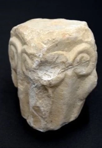 (Foto de ARCHIVO)Imagen del capitel de época tardoantigua visigoda descubierto en CarmonaREMITIDA / HANDOUT por BM ARQUEOLOGÍA Y PATRIMONIOFotografía remitida a medios de comunicación exclusivamente para ilustrar la noticia a la que hace referencia la imagen, y citando la procedencia de la imagen en la firma11/8/2023