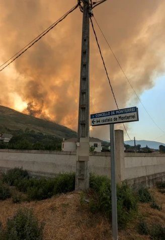 Incendios en la zona del Valle de Monterrei (Ourense)