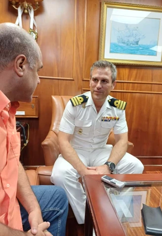 El comandante de la fragata explica como es el día a día en alta mar de un buque como la Santa María