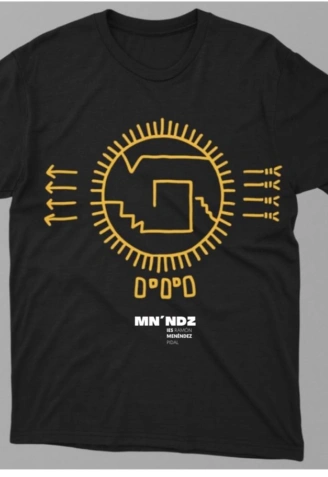 Una imagen de la camiseta diseñada por los alumnos del Menéndez Pidal