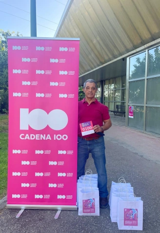 Los inscritos pueden retirar los dorsales en la sala de yoga de la piscina climatizada de La Salobreja