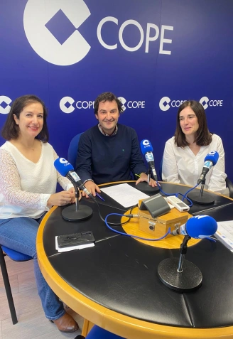 Estefanía Vázquez y Pilar Fernández, en COPE Ourense