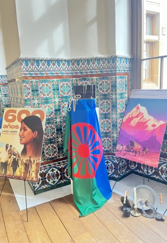 Exposición '600 años del pueblo gitano. Una historia compartida', en la Escuela de Comercio de Gijón
