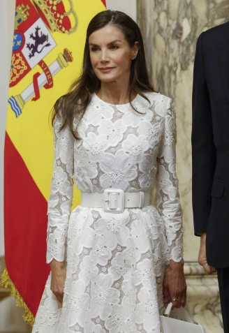 La Reina Letizia en Egipto con el vestido de The 2nd Skin Co