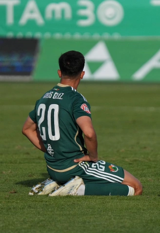 Los futbolistas del Cacereño, hundidos tras la derrota