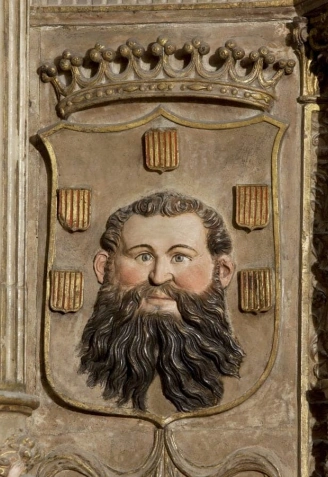 Escudo en la Catedral de Barbastro