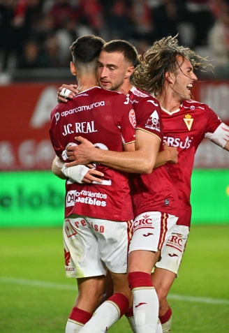 Juan Carlos Real abrió el marcador