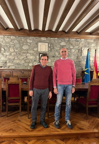 Martínez- Almeida y Manuel Mora