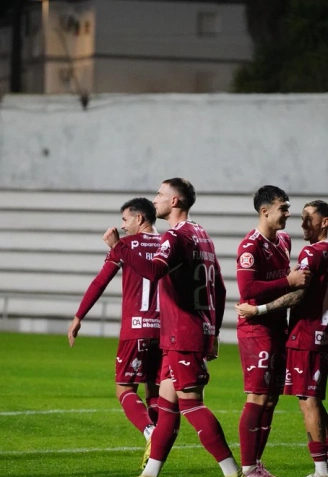 Flakus desatascó a los suyos