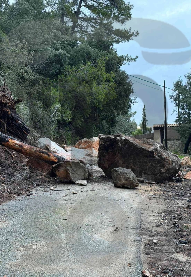 Desprendimiento en Esporles