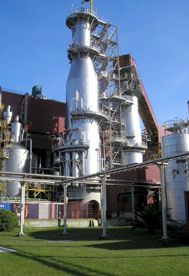 Instalaciones de la papelera que ENCE en Navia