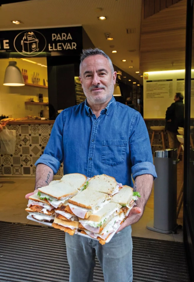 Óscar Morales y sus famosos sándwiches
