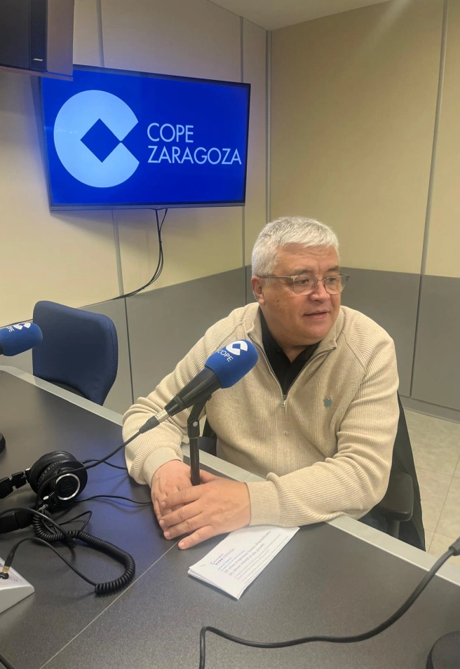 Gabriel Tirado, presidente de ASPANOA, en los estudios de COPE Zaragoza.