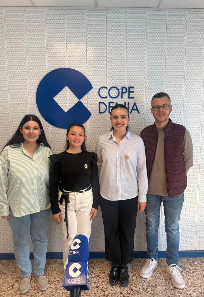 Elia Lull, fallera mayor infantil de Dénia, Paula Argudo, fallera mayor de Dénia, Christian Pellicer, presidente de la Junta Local Fallera de Dénia y Mireia Asunción Malonda, pregonera de las fiestas