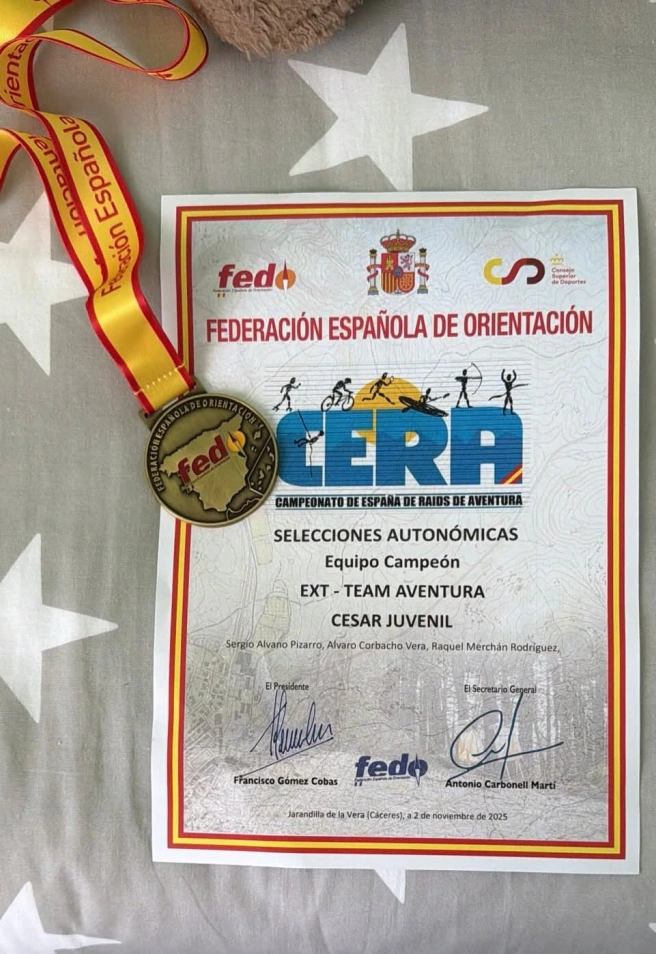 Medalla y diploma Ítaca