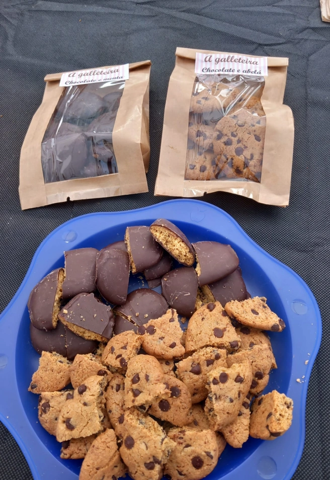 Galletas elaboradas en la cocina comunitaria de Darredor en Brión