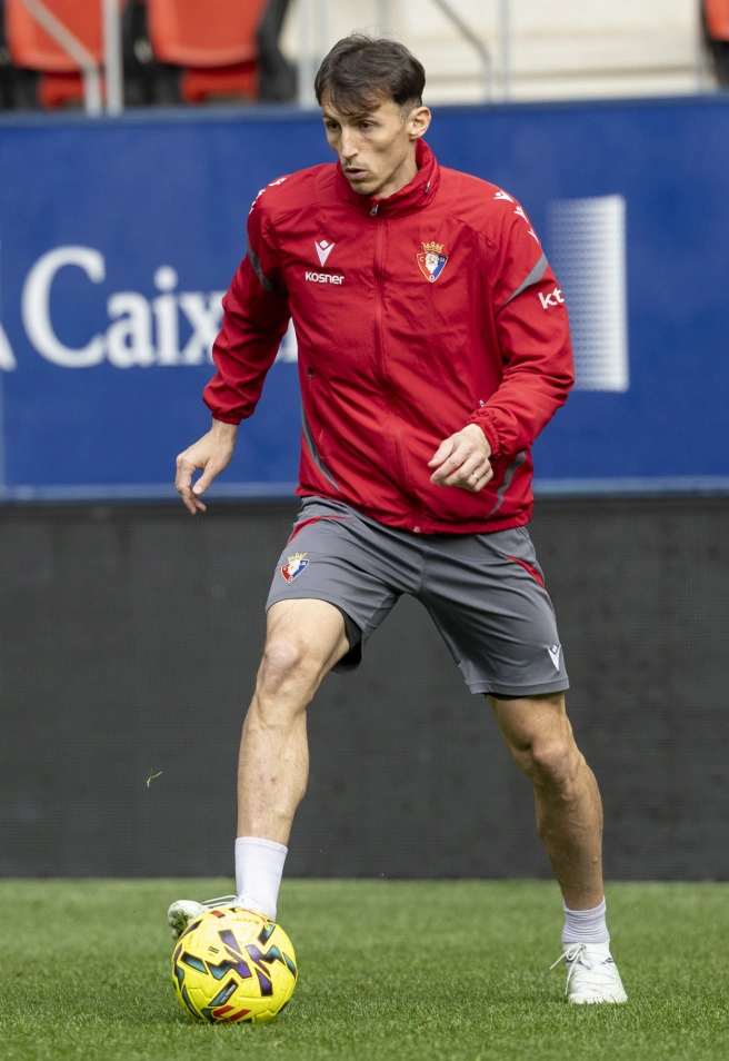 Ante Budimir en un entrenamiento en El Sadar con Osasuna