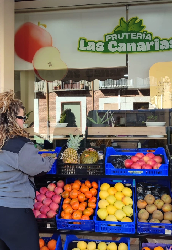 Johana en su negocio