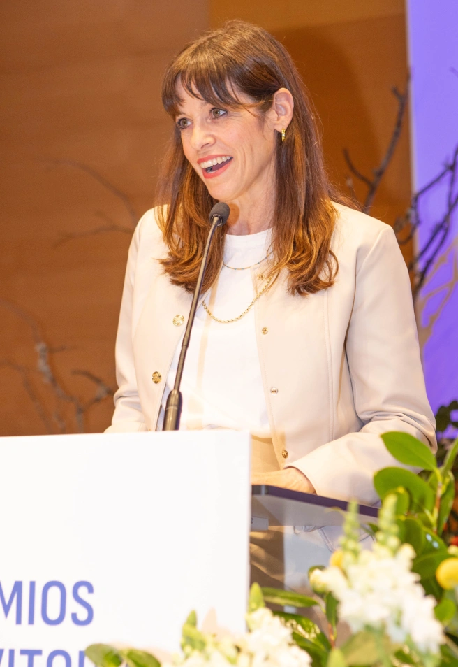 La alcaldesa de Vitoria-Gasteiz, Maider Etxebarria, tuvo palabras muy cariñosas para los miembros de Down Araba