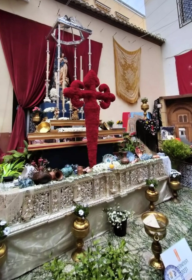 Cofradía de la Cofradía de la Oración en el Huerto (Patio de la Comendadoras de Santiago). Accésit en la Categoría de Cofradías.