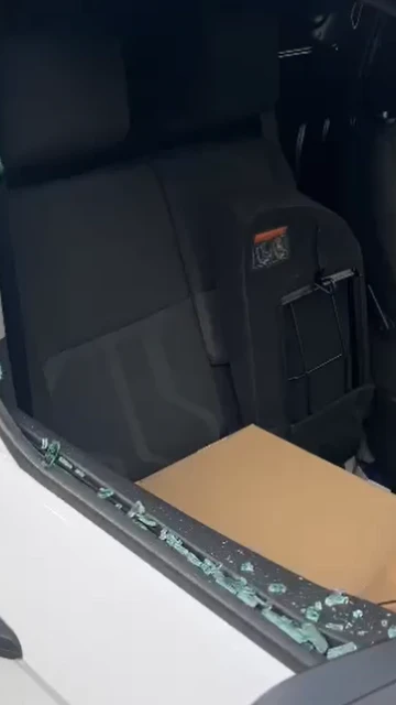 Los ladrones aprovecharon que Danilo estaba haciendo el reparto para robar en su vehículo