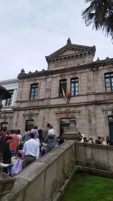Entrada al colegio Eusebio da Guarda en el curso 2025/26