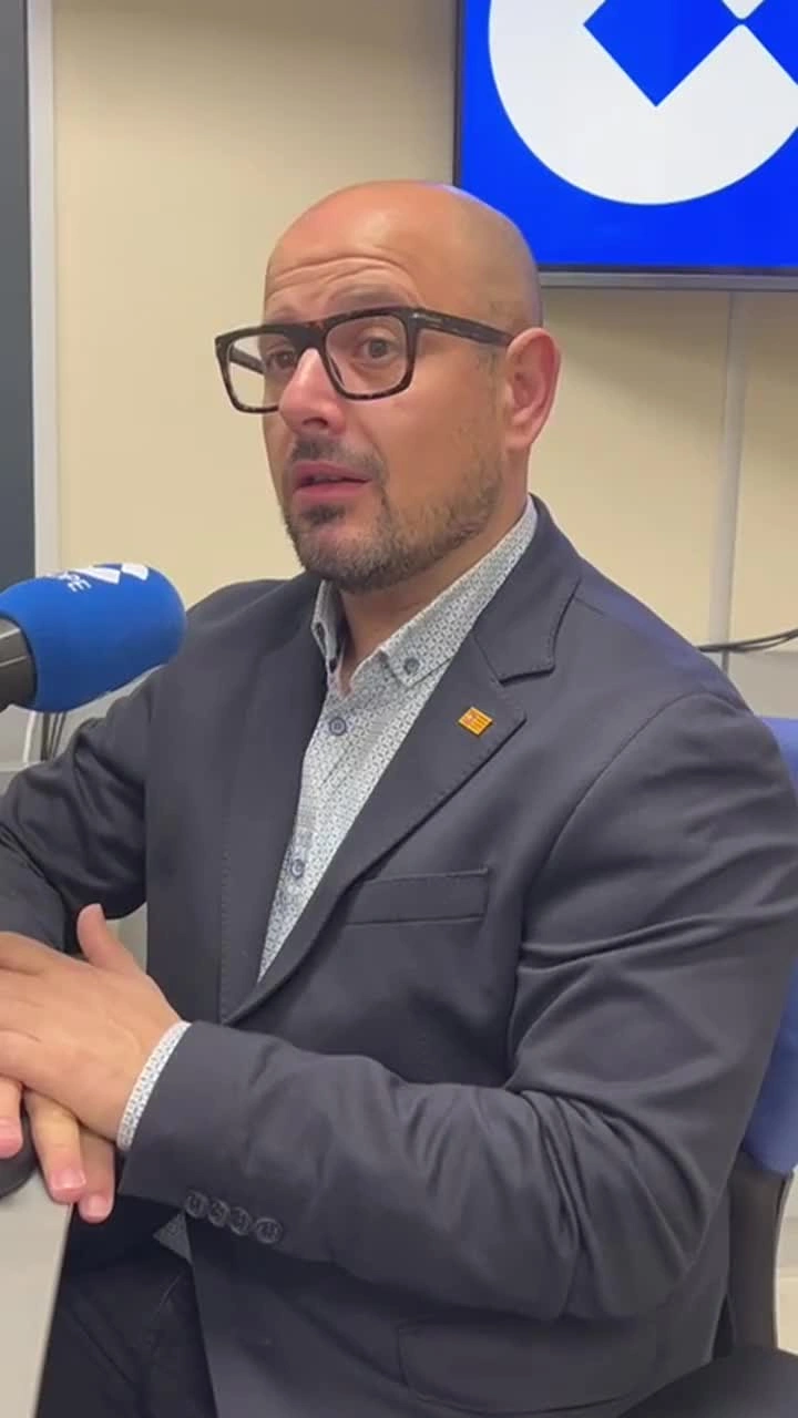 Momento de la entrevista al candidato del PAR, Alberto Izquierdo.