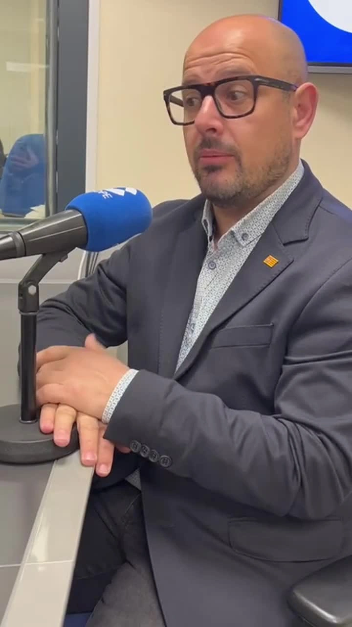 Momento de la entrevista al candidato del PAR, Alberto Izquierdo.