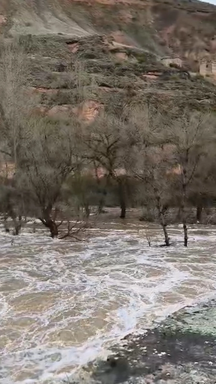Azud de Humanes en nivel rojo