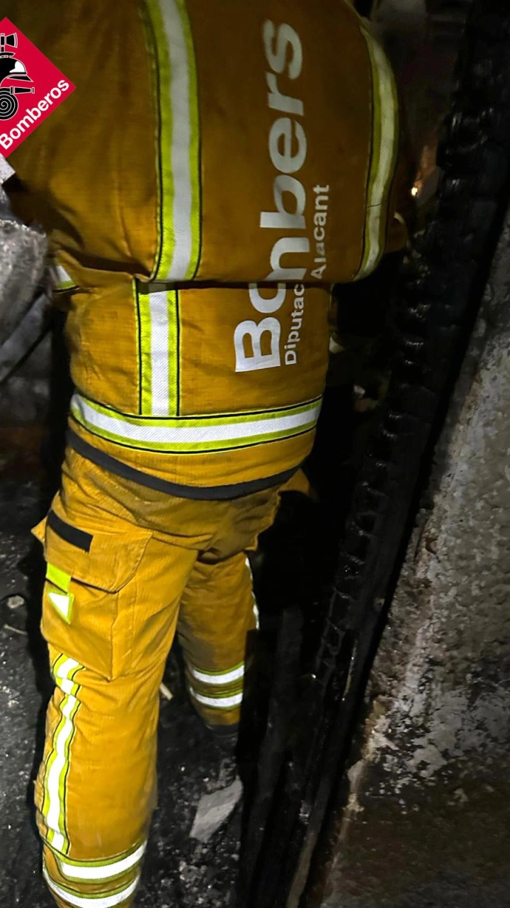 El incendio de una vivienda en Xàbia (Alicante) deja dos muertos y 40 desalojados de un edificio