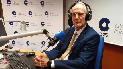 El doctor Sanz Segarra en el estudio de COPE Barcelona.