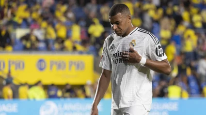 LAS PALMAS DE GRAN CANARIA, 29/08/2024.- El delantero francés del Real Madrid Kylian Mbappé durante el partido de la tercera jornada de LaLiga que UD Las Palmas y Real Madrid disputan hoy jueves en el estadio de Gran Canaria. EFE/Quique Curbelo