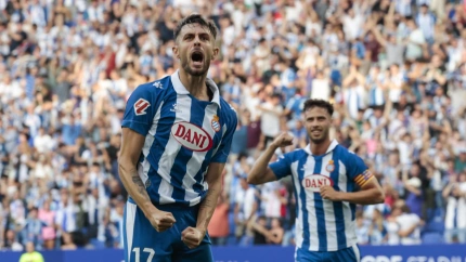 Carlos Romero celebra su tanto ante el Rayo Vallecano