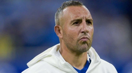 Santi Cazorla antes del Oviedo - Racing.