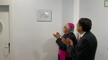 El arzobispo de Sevilla junto al rector de la Universidad CEU Fernando III, José Alberto Parejo