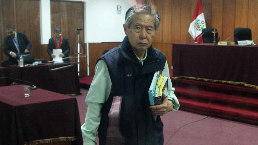 Fotografía de archivo del 15 de agosto de 2014 del expresidente de Perú, Alberto Fujimori