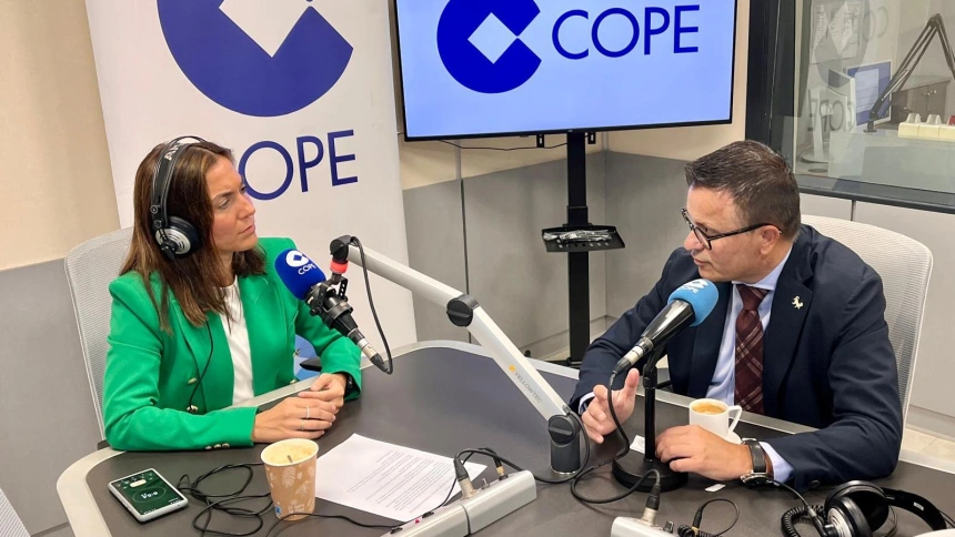 El Conselleiro de Emprego de Galicia, José González