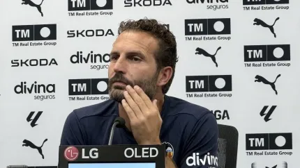 Baraja ante los medios en Paterna