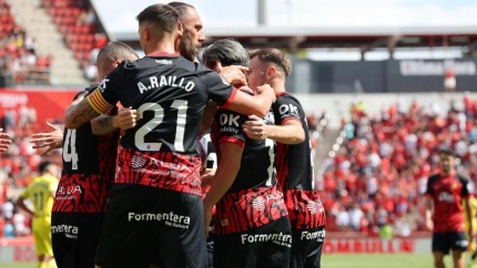 El Mallorca celebra el gol en propia puerta del Villarreal.