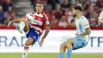 El Málaga empata en Granada