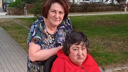 María del Carmen con su hija Cane