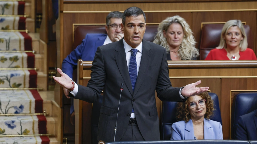El presidente del Gobierno, Pedro Sánchez, interviene en la sesión de control al Gobierno del pleno del Congreso