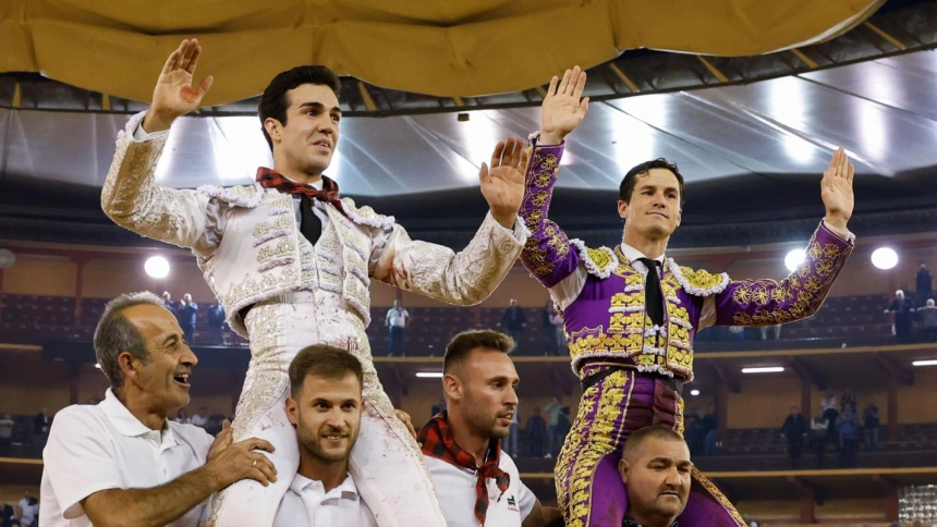 Tomás Rufo y Daniel Luque, a hombros este jueves en Sevilla