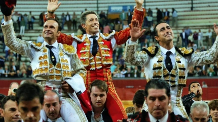 Antonio Ferrera, Escribano y El Fandi, a hombros en Jaén