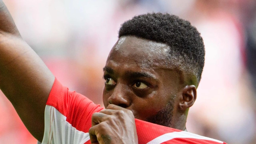 El delantero del Athletic celebra el primero de sus goles al Espanyol.