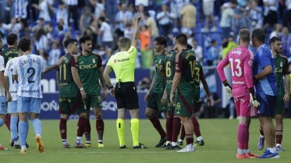 La polémica arbitral marcó el Málaga - Oviedo