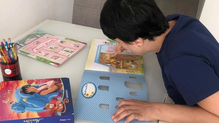 Ana, mujer de 33 años gran dependiente, sigue esperando por una plaza sociosanitaria.