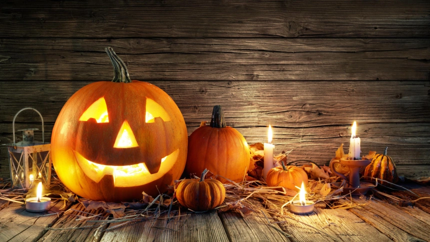 Calabazas iluminadas en la celebración de Todos los Santos: una tradición más allá de Halloween