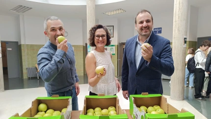 Reparto de fruta en la Universidad
