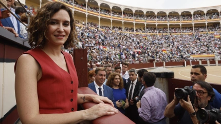 La presidenta de la Comunidad de Madrid Isabel Díaz Ayuso, en la plaza de Las Ventas